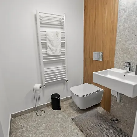 Onyx 57 - Beautiful 2 Bedrooms Cathedral View - Luxury - Free Parking * Bucarest
