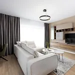 Onyx 57 - Beautiful 2 Bedrooms Cathedral View - Luxury - Free Parking *