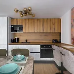 Апартаменти Onyx 57 - Beautiful 2 Bedrooms Cathedral View - Luxury - Free Parking *