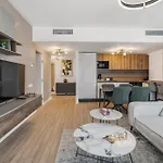 Onyx 57 - Beautiful 2 Bedrooms Cathedral View - Luxury - Free Parking Бухарест