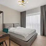 Onyx 57 - Beautiful 2 Bedrooms Cathedral View - Luxury - Free Parking * Бухарест