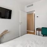 Апартаменти Onyx 57 - Beautiful 2 Bedrooms Cathedral View - Luxury - Free Parking *