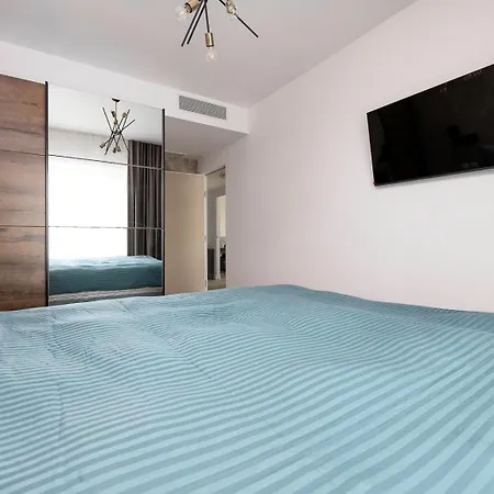 Apartment Onyx 57 - Luxurious 10th Floor Cathedral View Balcony 2br 2ba 100m From Marriott Bucharest