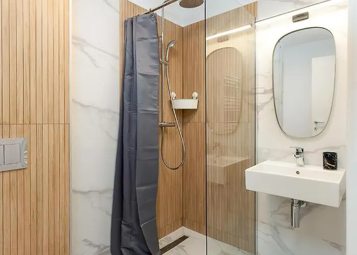 Onyx 57 - Luxurious 10th Floor Cathedral View Balcony 2br 2ba 100m From Marriott 아파트