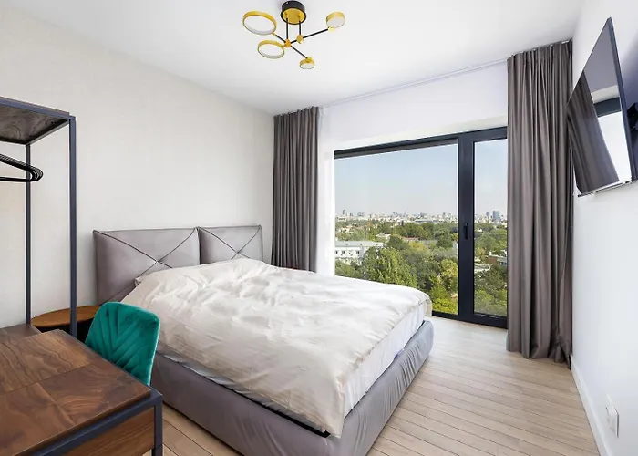 Апартаменти Onyx 57 - Luxurious 10th Floor Cathedral View Balcony 2br 2ba 100m From Marriott Бухарест