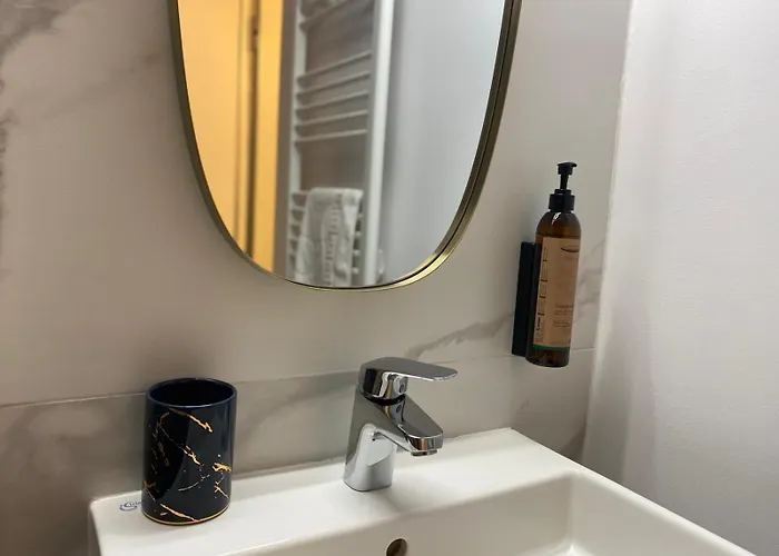 Apartament Onyx 57 - Luxurious 10th Floor Cathedral View Balcony 2br 2ba 100m From Marriott Bucureşti