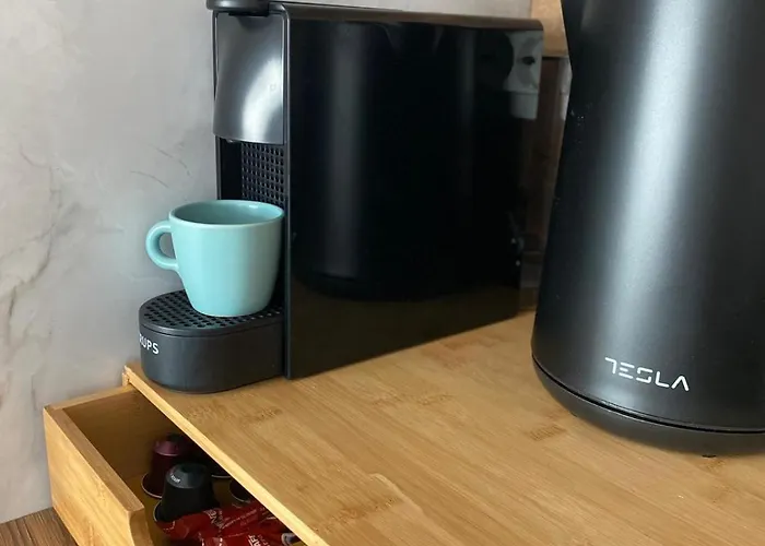 Onyx 57 - Luxurious 10th Floor Cathedral View Balcony 2br 2ba 100m From Marriott 부쿠레슈티