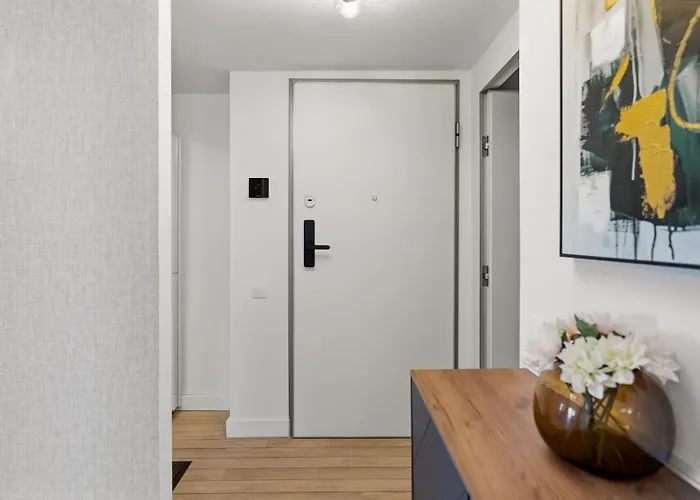 Onyx 57 - Beautiful 2 Bedrooms Cathedral View - Luxury - Free Parking Bucharest