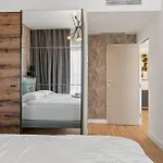 Apartment Onyx 57 - Beautiful 2 Bedrooms Cathedral View - Luxury - Free Parking Bukarest