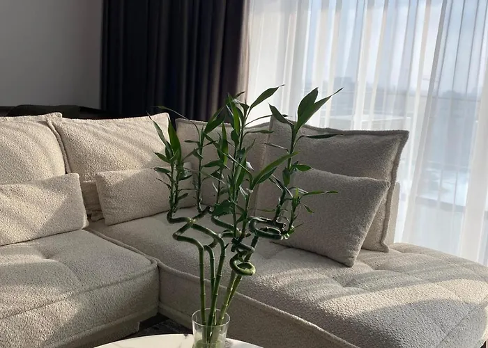 Onyx 57 - Beautiful 2 Bedrooms Cathedral View - Luxury - Free Parking Apartment *